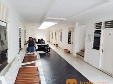 Kost Putri Samping Universitas Budiluhur, Depan Halte Busway Adam Malik Cipulir