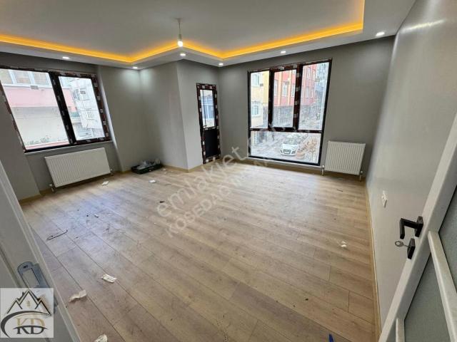 Kösedağ İnş. Cadde Dibinde Satılık 3+1 125m2 1.kat