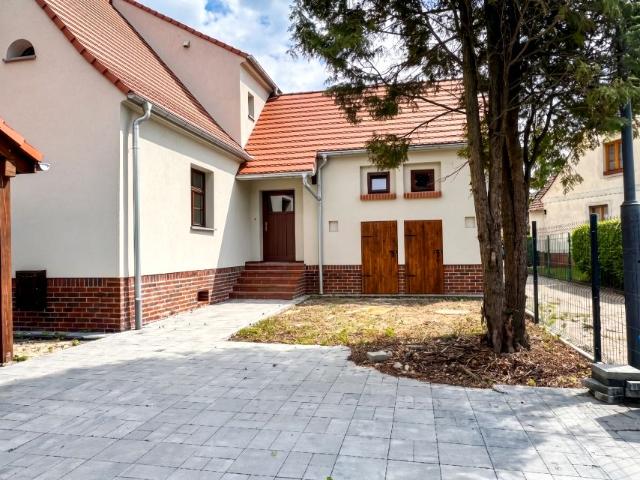 Kosmiczna 26 149 m², Katowice