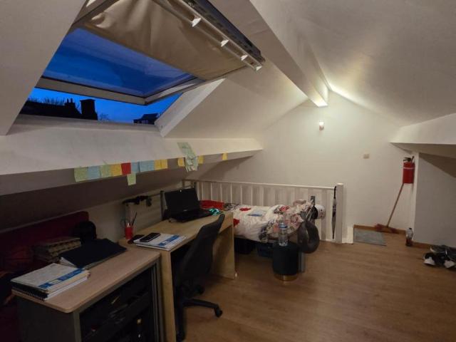 Kot 14 m² Rue Jules Destrée à Schaerbeek