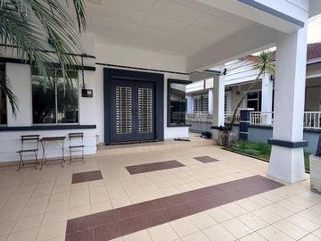 Kota Masai SemiD Setingkat 4 Bilik Partial Furnished Gated