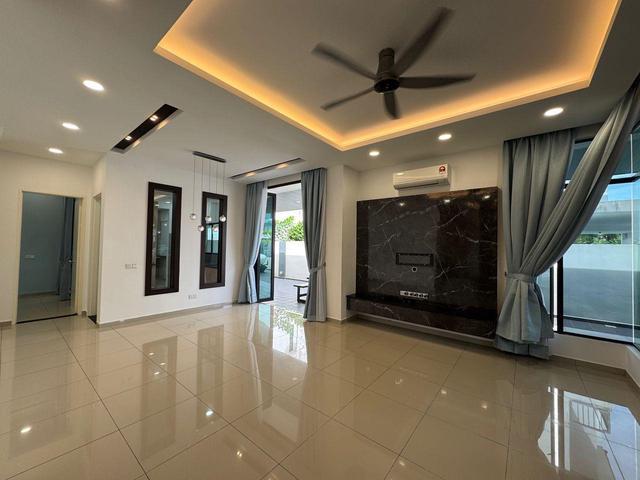 Kota MasaiEco Tropics Double Storey Cluster House For Sale