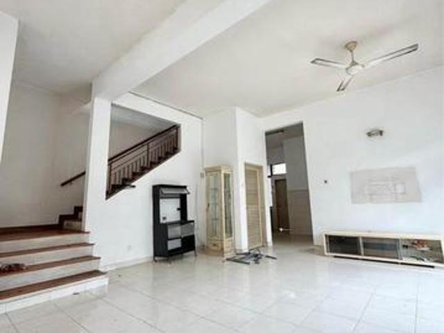 Kota Bayuemas 2 Storey End Lot 32x70 Basic Unit Beside Field