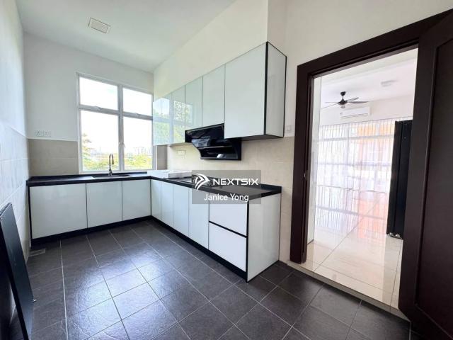 Kota Bayuemas 2 Storey 22x70 4r3b Partially Furnished For Rent