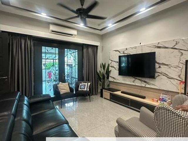 2x storey tastefully renovated and kitchen extended for @ Bayu, Kemuning Utama