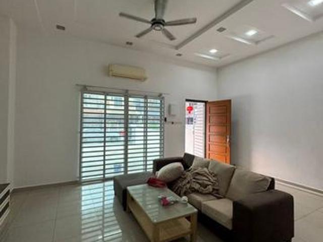 Kota Permai 25storey Terrace Super Long Car Porch Partial Furnish Ren