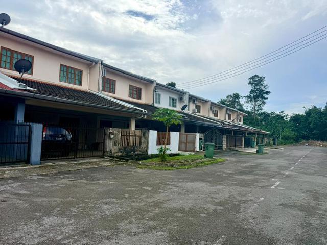 Kota Samarahan Double Storey Terrace Intermediate House FOR SALE