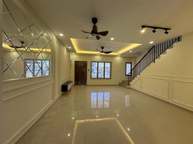 Kota Warisan Double Storey Terrace Renovated Ready Move Near KLIA