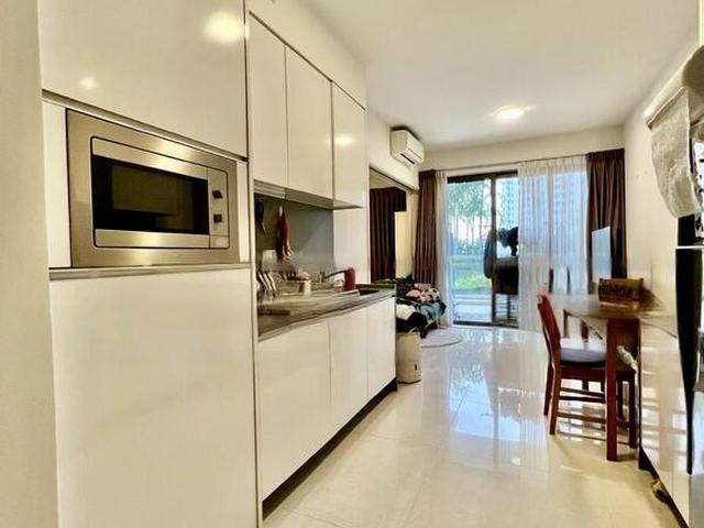 Kovan Regency D19, Condominium