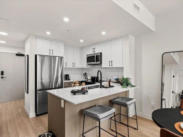 KOVO — Three Bedroom