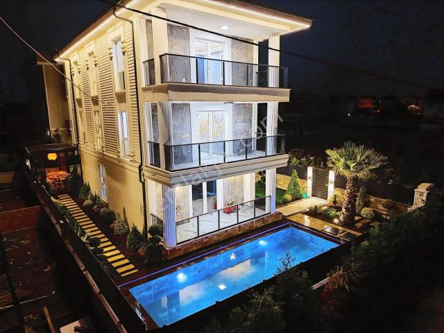 koyuncu Gyrm^yeniçiftlikte Ultra Lüx 5+1 Havuz Hamam Sauna