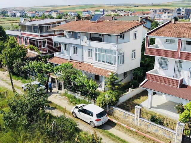 koyuncu Gyrm^yeniçiftlikte Denize 300 Metre Mesafede 5+1