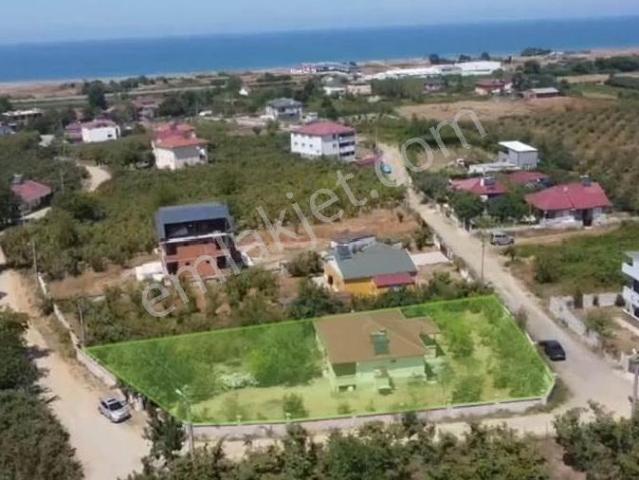 Köy İçinde Denize Yakın Müstakil Bahçeli Satılık Ev