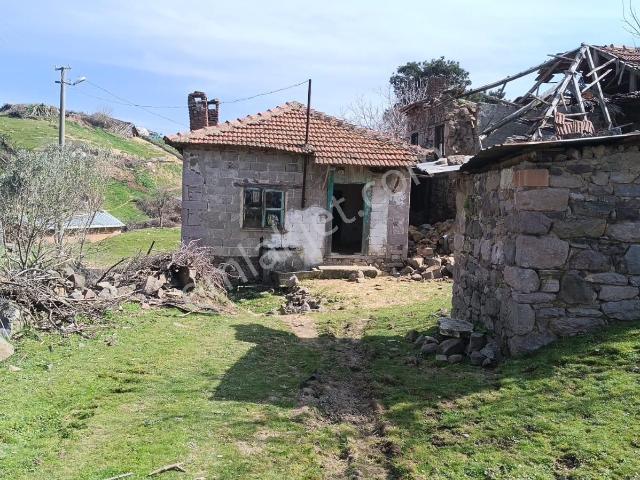 Köyde Bahçeli Taş Evim Olsun Diyenlere