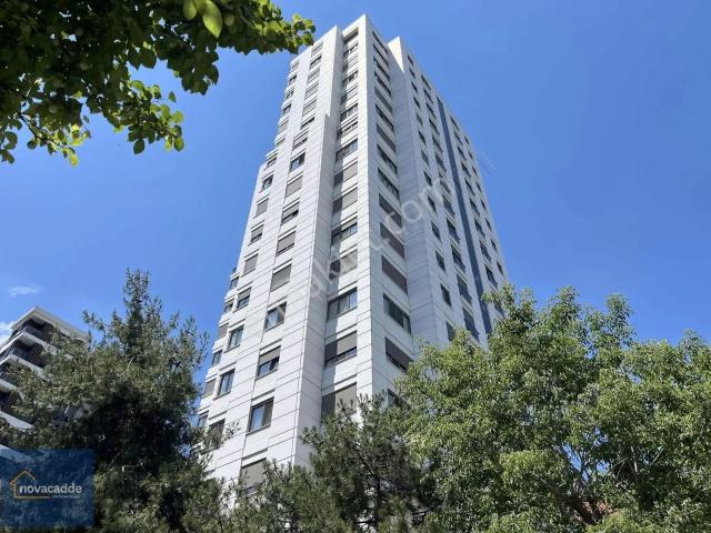 Kozyatağı'nın Merkezi Konumunda Yeni Bina 3+1, Net 90 M²