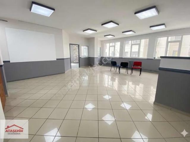 Kozyatağı, Bayar Cad. Metro Yakını 350 M2 Kiralık Ofis Katı