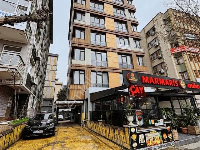 Kozyatağı Bayar Caddesi Üzerinde Teraslı 2+1 Dubleks Ofis