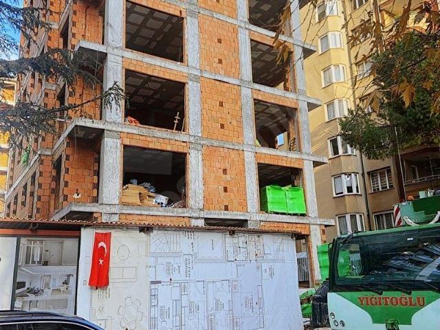 KOZYATAĞI LEMİ ATLI CAD. İNŞAATTAN SATILIK 3+1 NET 80 M