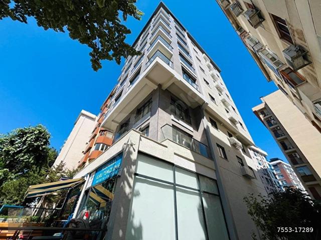 KOZYATAĞI'NDA KOZZY AVM'YE 2025 YAPIMI İSKANLI, BALKONLU, GİYİNME ODALI 70m2 2+1 BOŞ DAİRE
