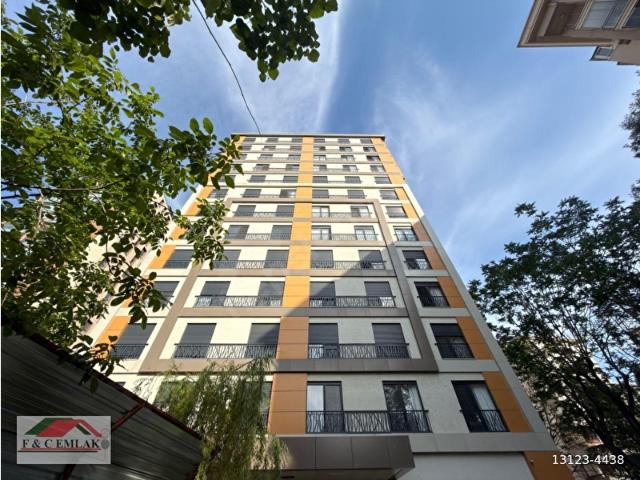 KOZYATAĞINDASIFIR BİNADAEBEVEYNLİBALKONLU85M2 NETBOŞSATILIK2+1.
