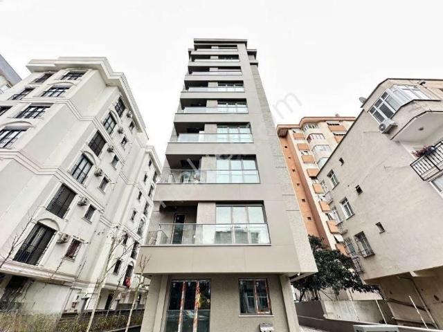 Kozyatağı Sıfır Binada Giriş Yerden Isıtma Güney Cephe 2+1 Satılık Daire Kadıköy İstanbul