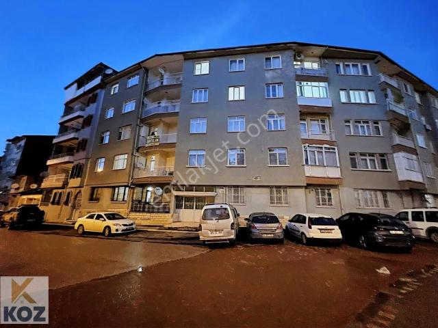Koz Emlaktan İstasyon Caddesinde Satılık3+1 Arakat Daire