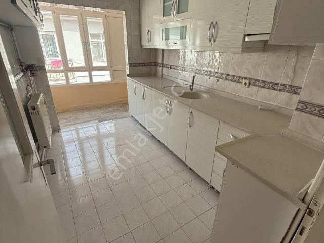 Koza Emlaktan Akşemsettin Mahalesinde Katta Masrafsız 3+1 Satılık Daire