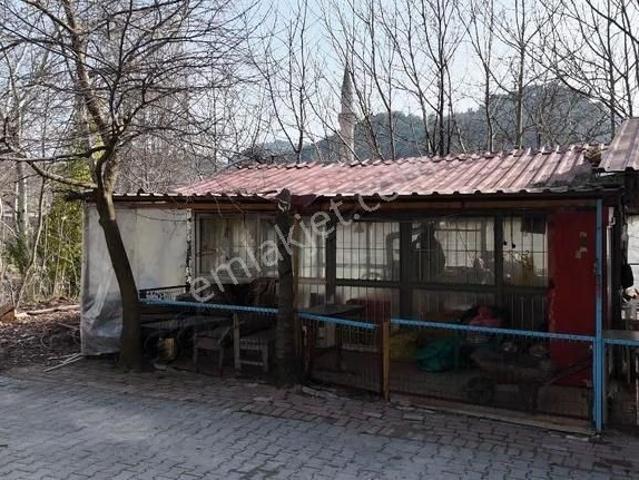 Kozak Yoluna Cepheli Dere Kenarında Satılık İşletme