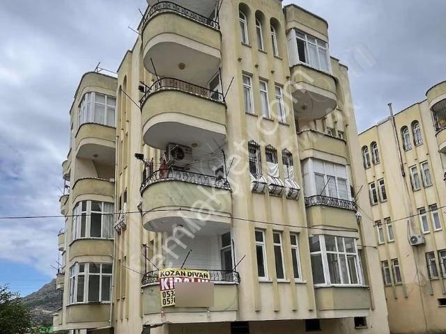 Kozan Divan Emlak'tan 24 Kasım Öğretmen Evlerinde Kiralık 3+1
