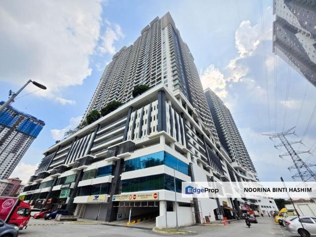 KL Traders Square