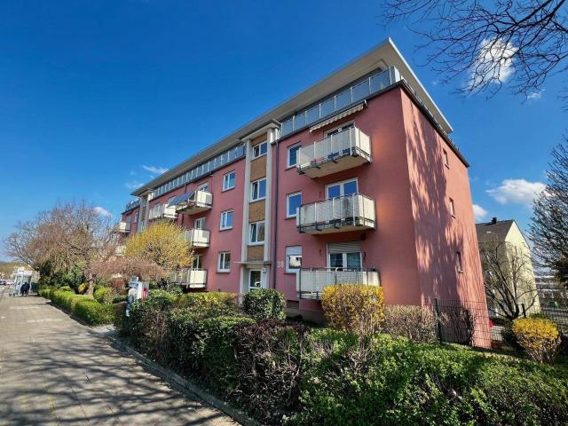 KL Bännjerrück Gut geschnittene 3 Zimmer Eigentumswohnung mit Küche, Bad, Balkon und Einzelgarage
