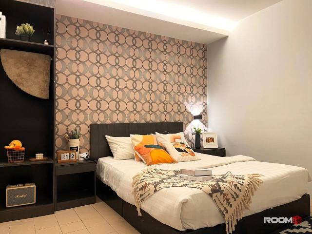KL Biggest Room Rental Without Deposit Medium room at Bandar Sunway with private bathroom
