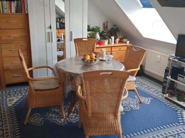Kl. Dachgeschosswohnung in Saalfeld Saale Südstadt zu vermieten