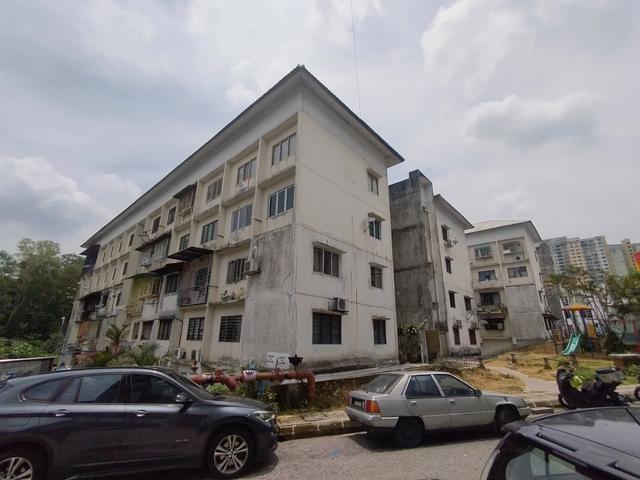 KL Desa Petaling Flat For Sale monthly installment as low as rm600