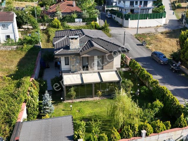 Şıklık,konfor,prestijli Yaşam İçin 5+1 Müstakil Satılık Villa