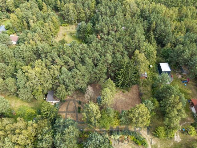 Działka 864 m2 z lasem, uzbrojona, blisko Łodzi