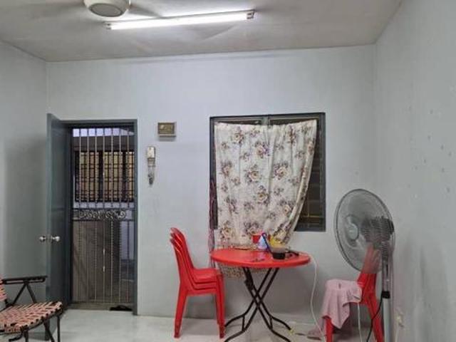Klang 1st floor Flat Bandar Bukit Tinggi 2 Klang freehold 3r2b 650 sf