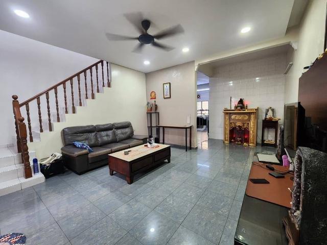 KLANG Taman Sentosa 2 Storey House For Sale 18x65 FREEHOLD