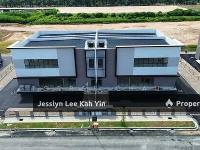 Klang Air Hitam Cluster Semi D Factory for Rent
