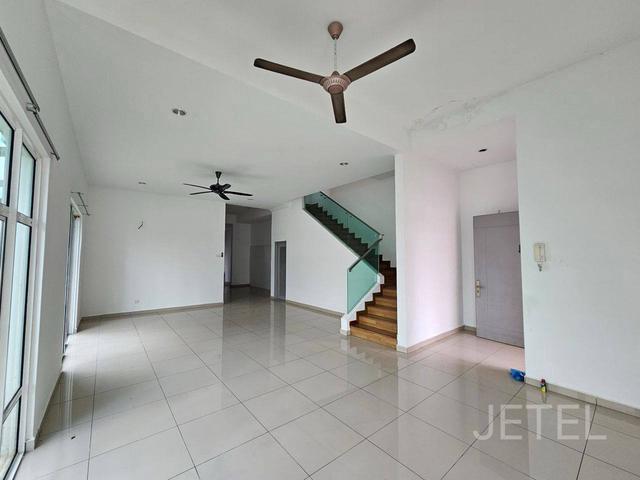 KLANG Bandar Bestari CANARY GARDEN 2 Storey Semi D House For Sale