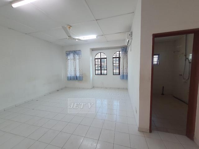 Klang Bandar Bukit Tinggi 2 Double Storey house For Rent
