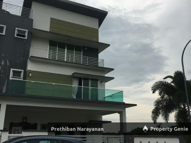 {KLANG} Fully Furnished 3 Storey Corner Lot House for Sale