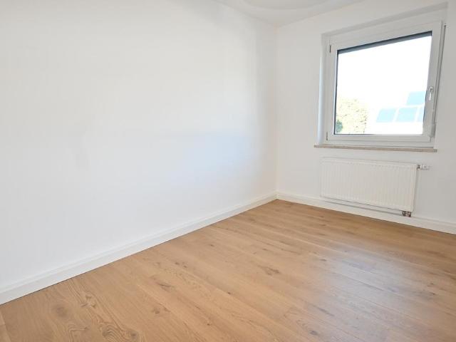 Klasse renoviert! Reihenmittelhaus mit Garage in ruhiger und naturnaher Lage von Neumarkt i.d.OPf