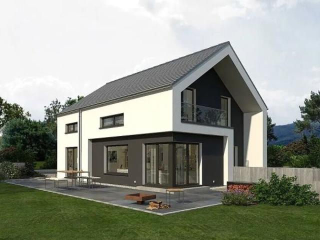 Klassisch und stilvoll 2 geschossiges Einfamilienhaus