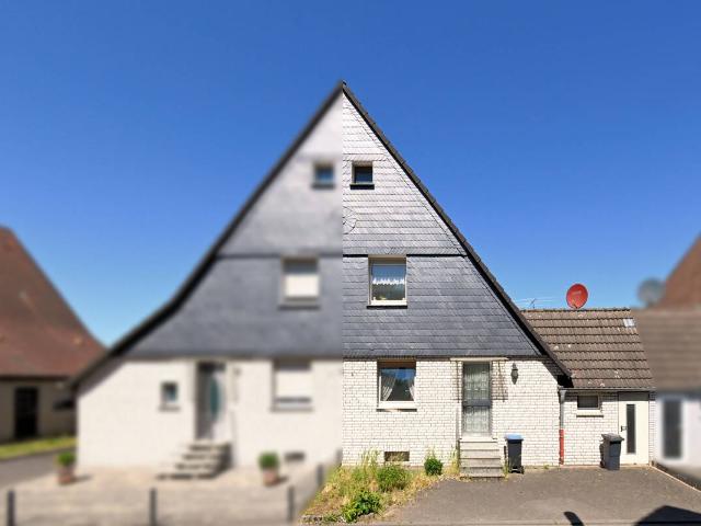 Klassische Beisenkamp Doppelhaushälfte mit Sanierungsbedarf aber guter Grundstücksgröße