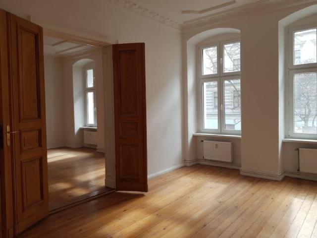 Klassische 3 Zimmer Altbauwohnung zentral, ruhig und sonnig