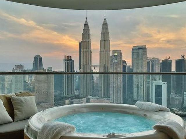 KLCC Balcony View5Star HotelProfit 12kmonthly Free100Furnished