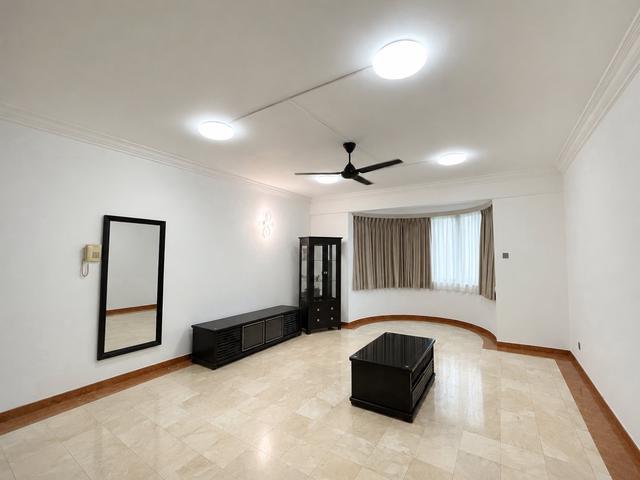 Klcc Corinthian 3 Bed 2 Bath 1500sf Fully Furnished Parking Mrt Ready