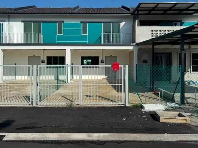 Klebang Ipoh Untuk Dijual Baru Depan Padang