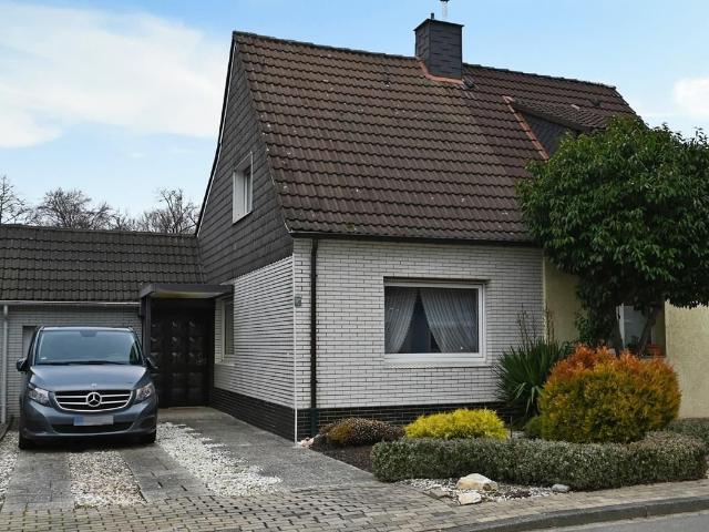 Klein, aber oho: DHH mit Überraschungseffekt, Doppelgarage & großem Garten in Überruhr Holthausen